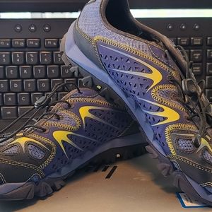 Size 8 Merrell Athletic Slip ons